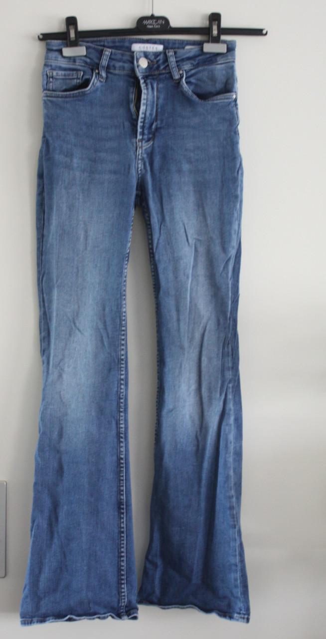 Licht blauwe spijkerbroek maat 27-32