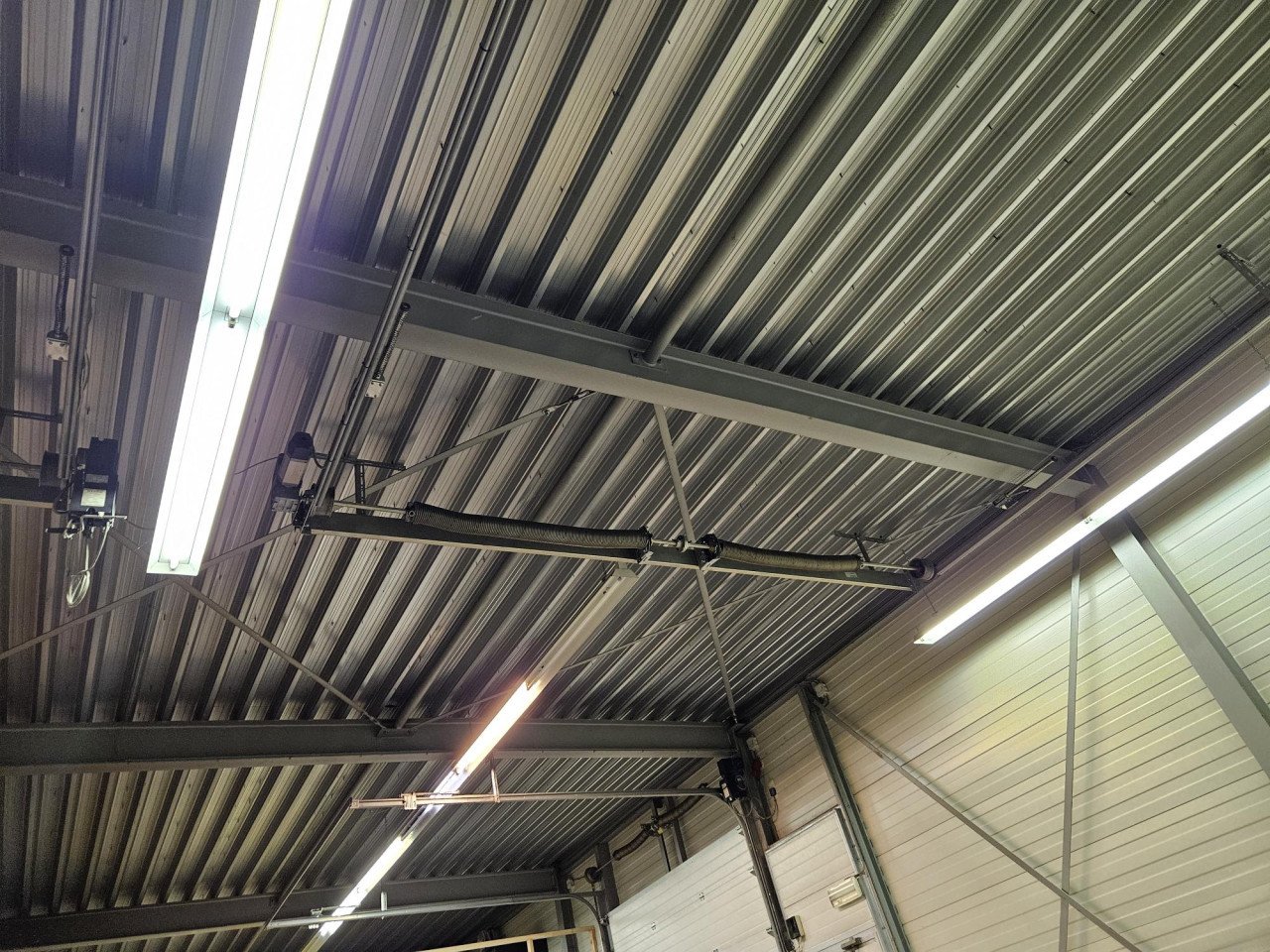 Overheaddeur / garagedeur elektrisch bediend