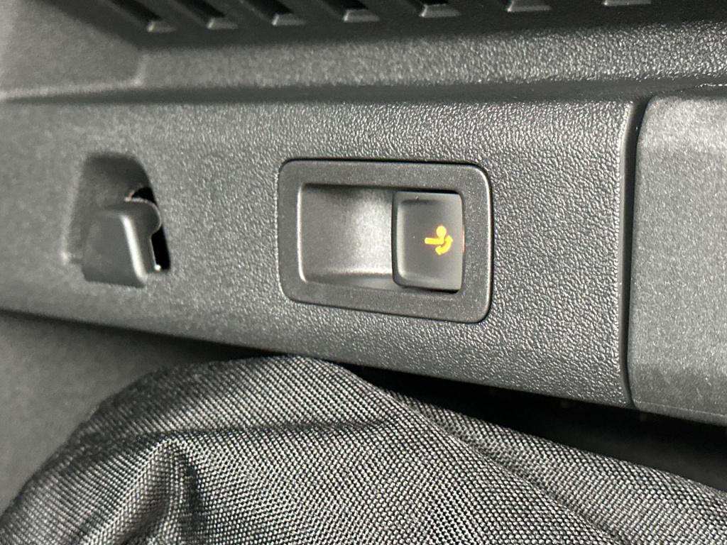 Skoda Elroq business edition tour elektromotor 210 kw / 286 pk