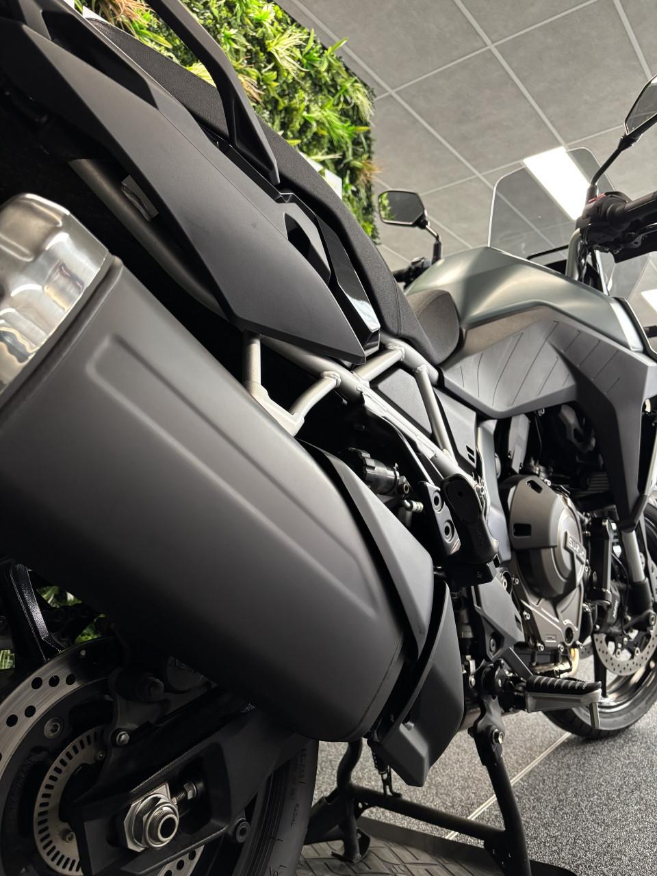 Suzuki V-STROM 800 - BJ 2024 - 3.874 km