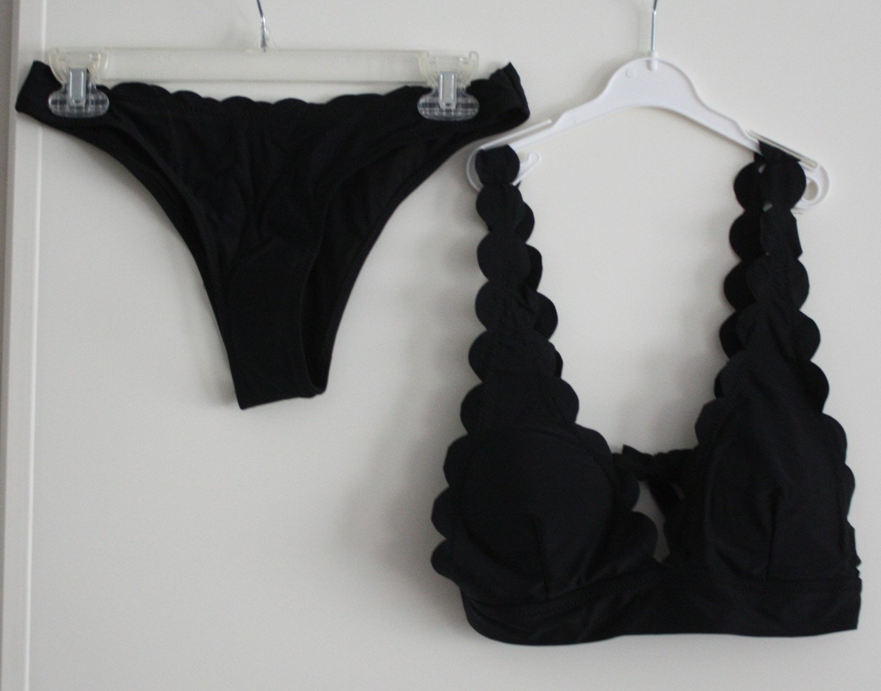 Nieuwe zwarte bikini met gevulde cups  maat m