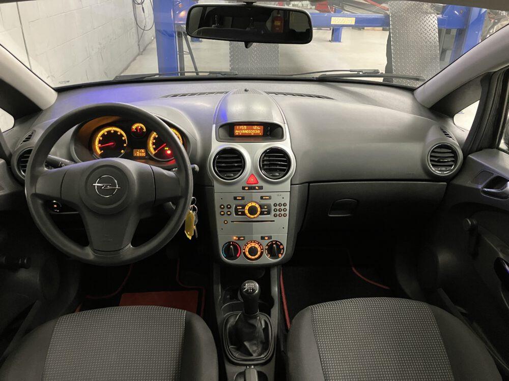 Opel Corsa 1.2-16V '111' Edition