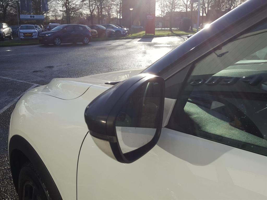 Ds Ds 3 crossback 1.2 puretech 100pk business | navi | bt | applecarplay & 