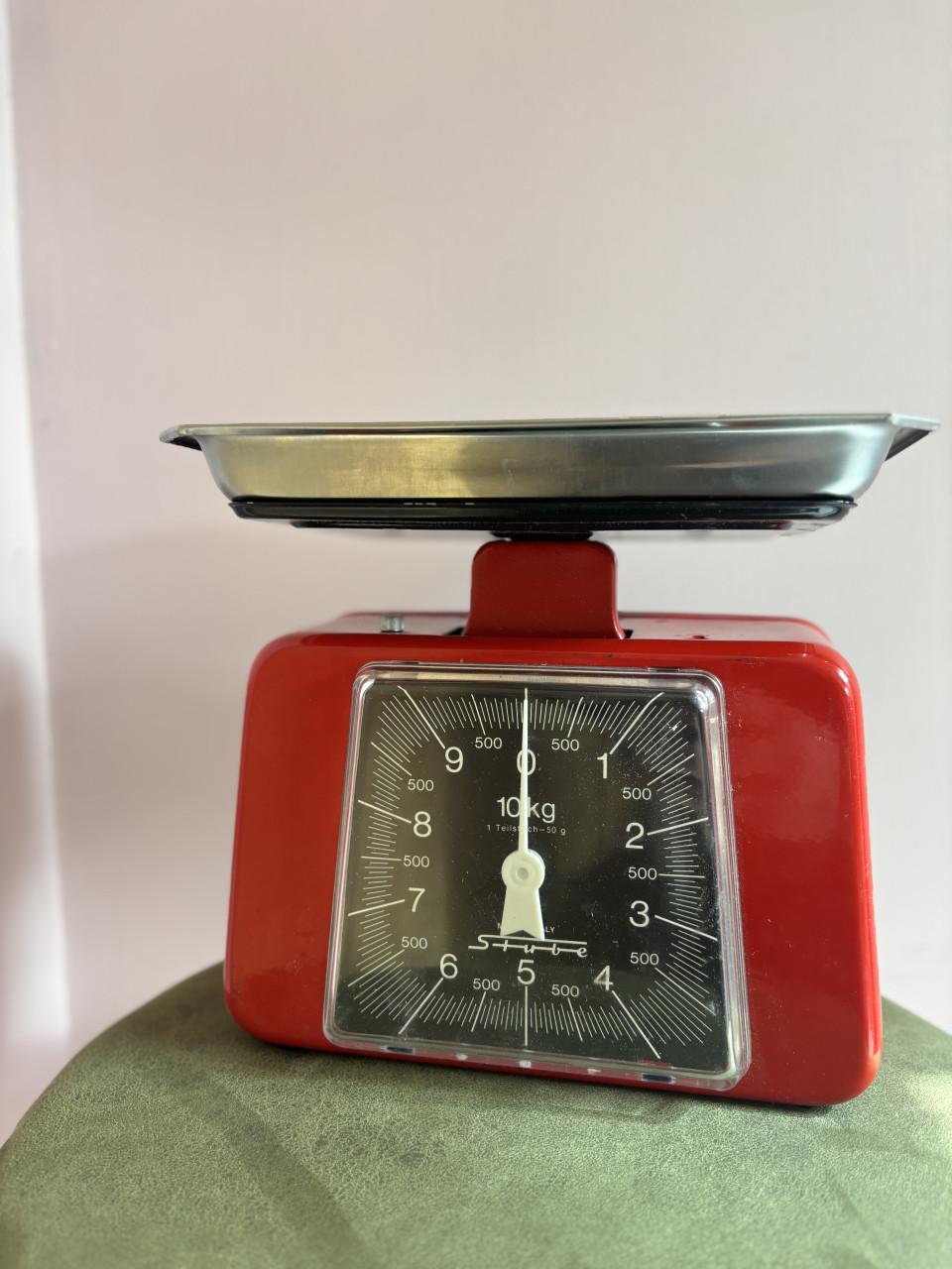 Vintage Stube Keukenweegschaal Rood - Jaren  ‘60 / ‘70