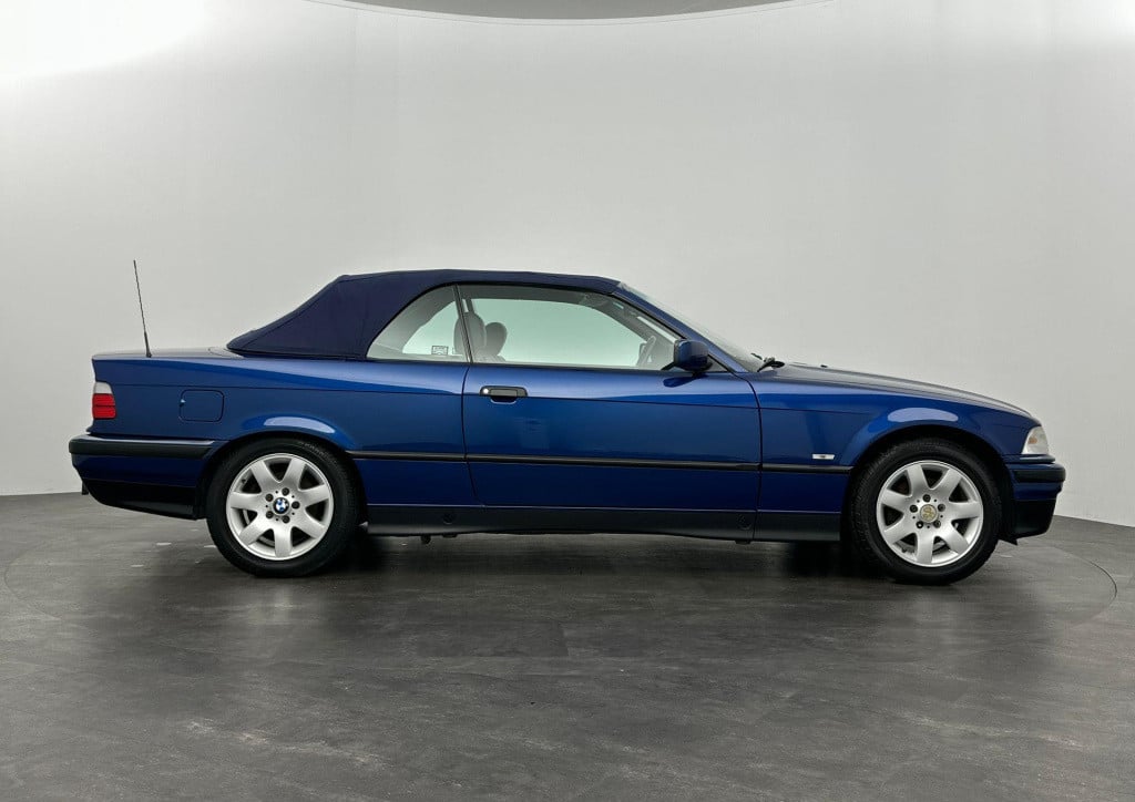 BMW 3-serie cabrio 318i executive