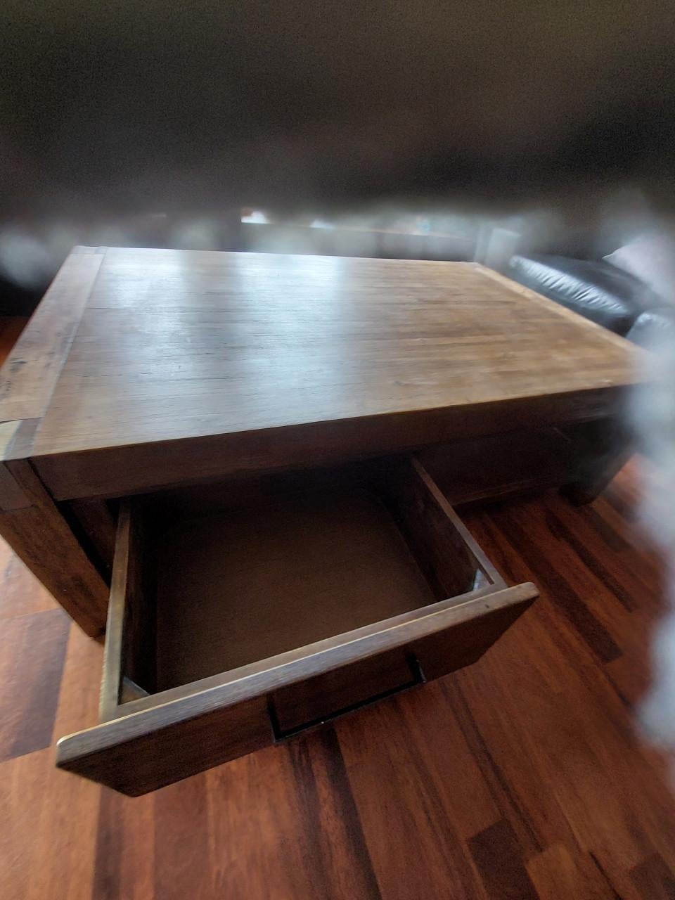 SALON TAFEL