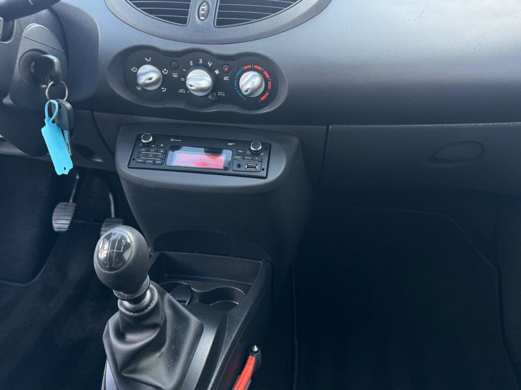 Renault Twingo 1.2 16v parisienne * apk * ac* bluetooth * onderhoud *