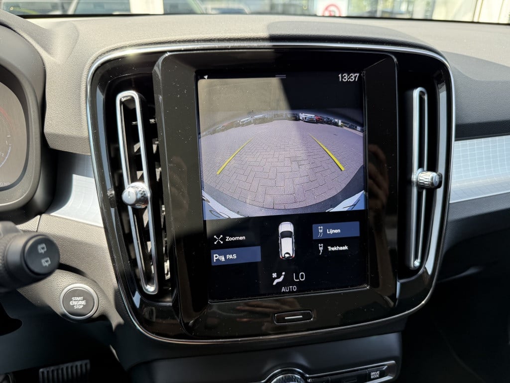 Volvo XC40 1.5 t5 te moment pro