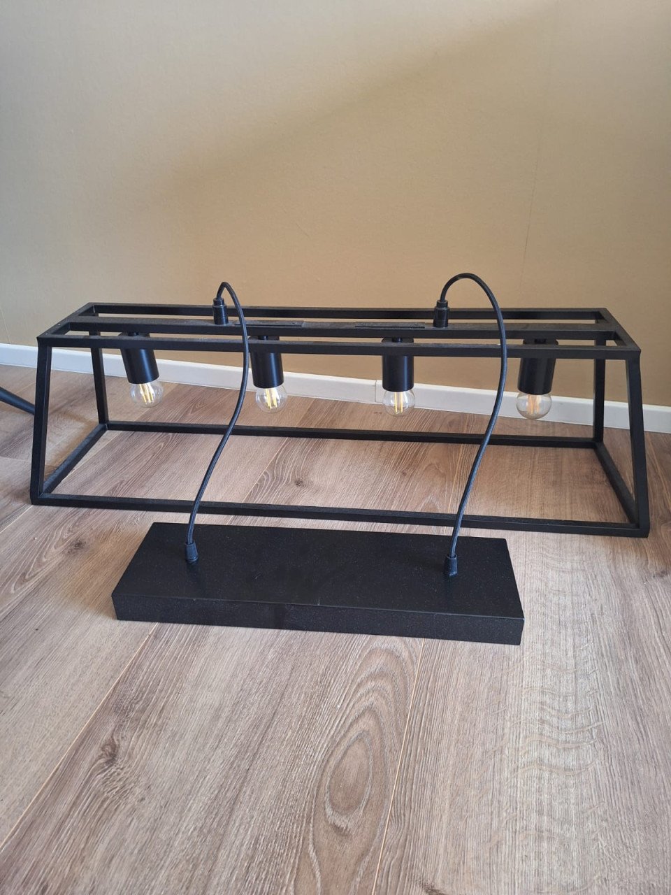Felsisk hanglamp