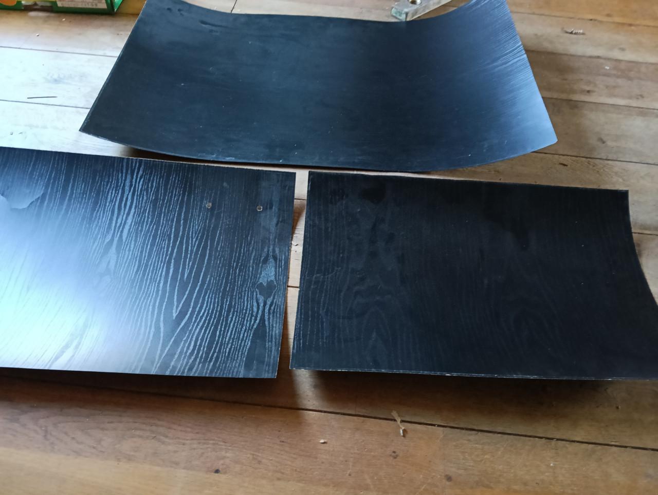 Fineer zwart met houtnerf