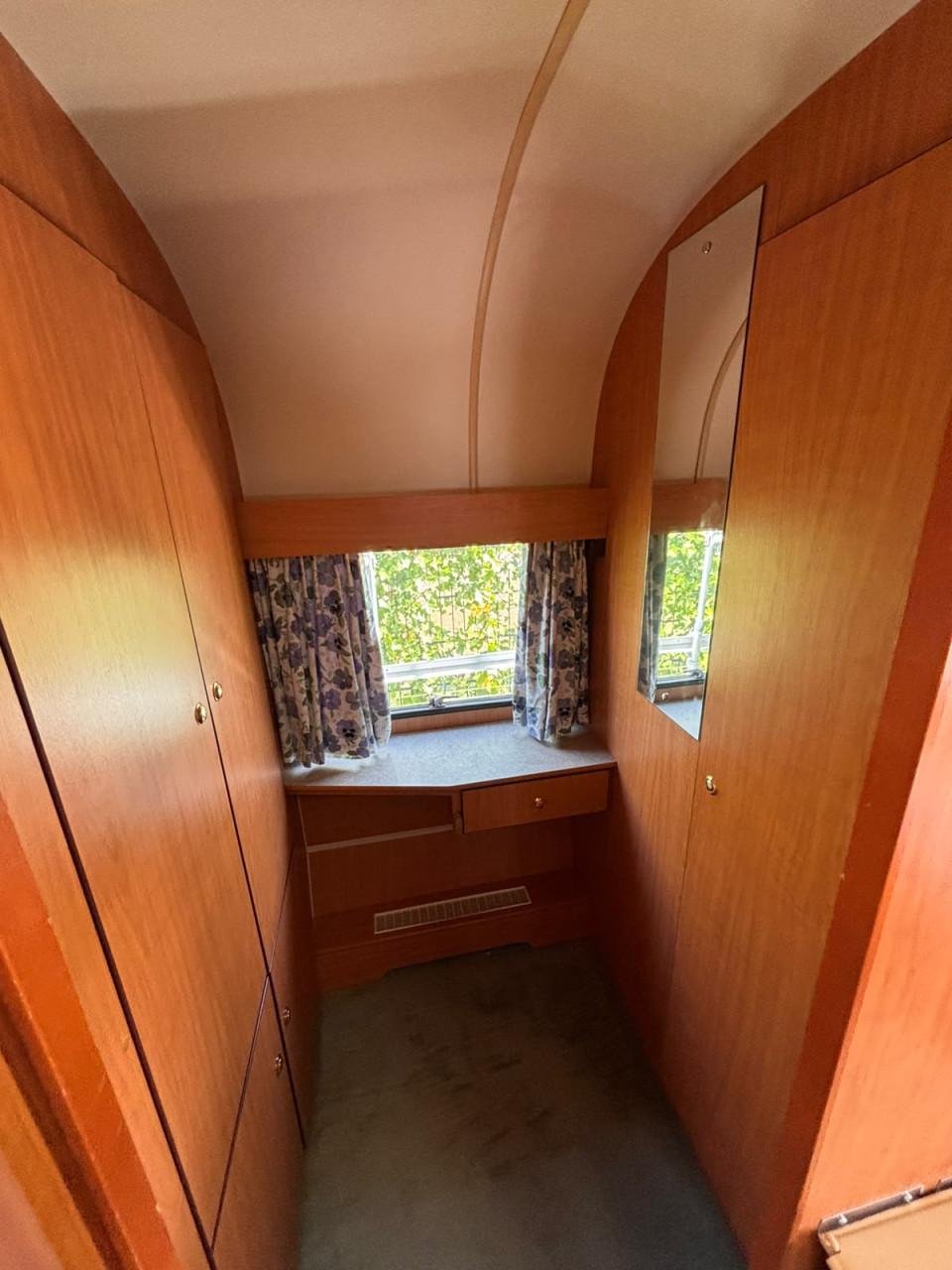 Caravan Award Transtar 8020