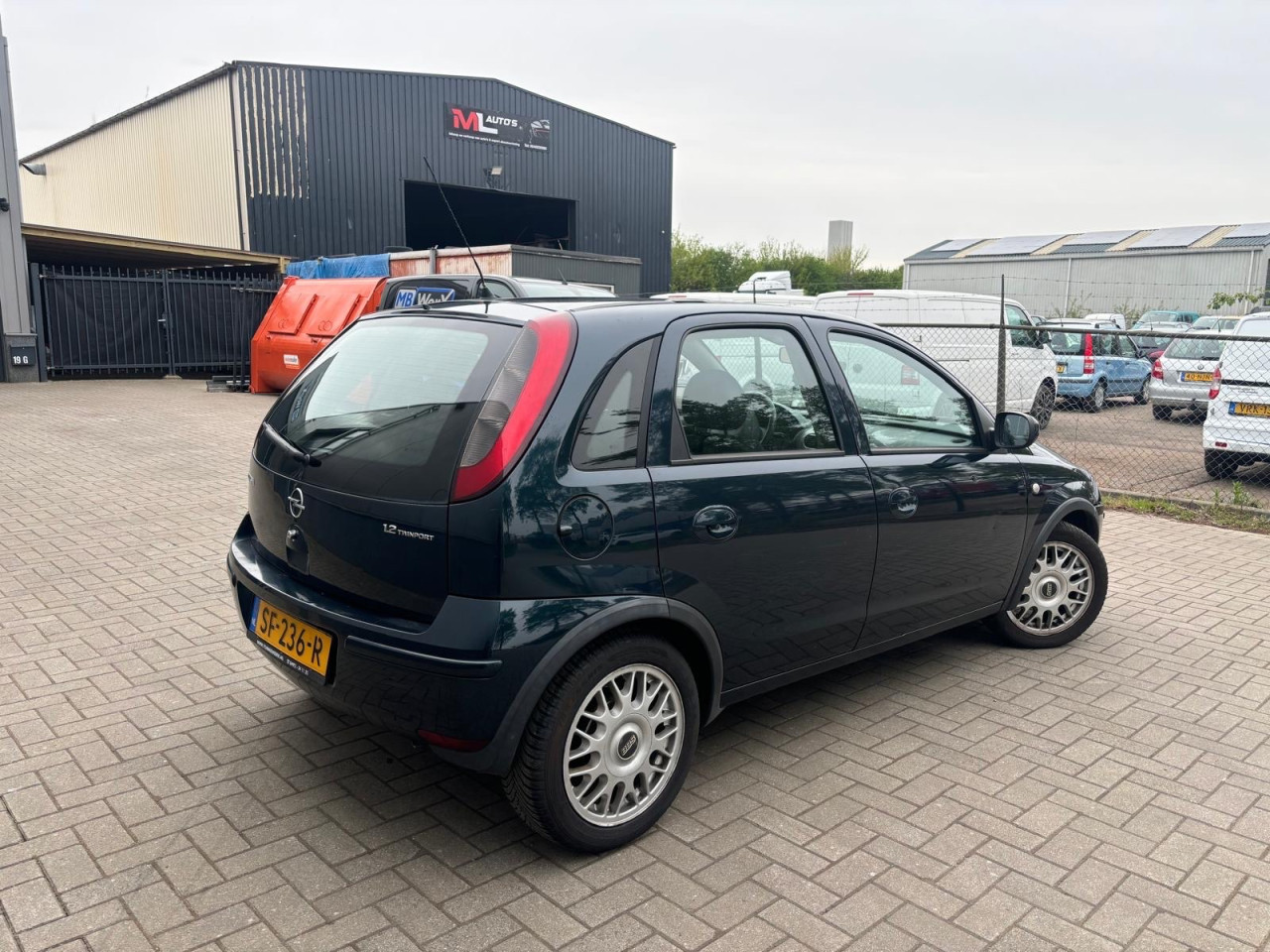 Opel Corsa 1.2-16V Rhythm airco/ Lm velgen