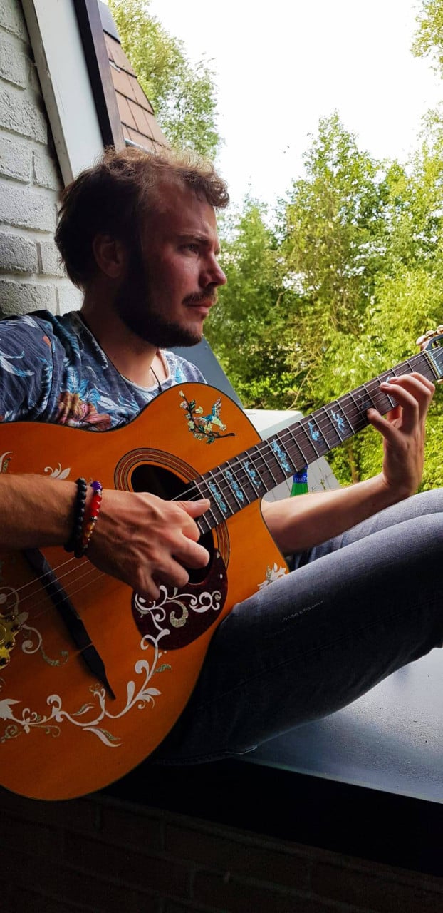 GRATIS PROEFLES GITAAR, BASGITAAR OF UKELELE