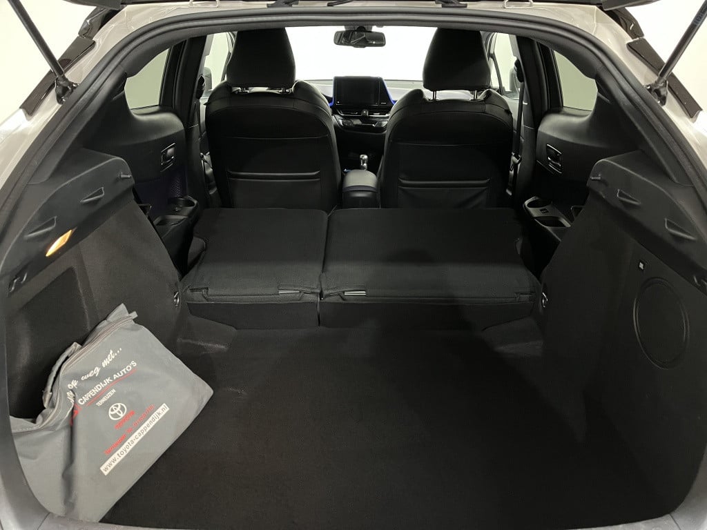 Toyota C-hr 1.8 hybrid bi-tone plus | leer | camera | trekhaak |