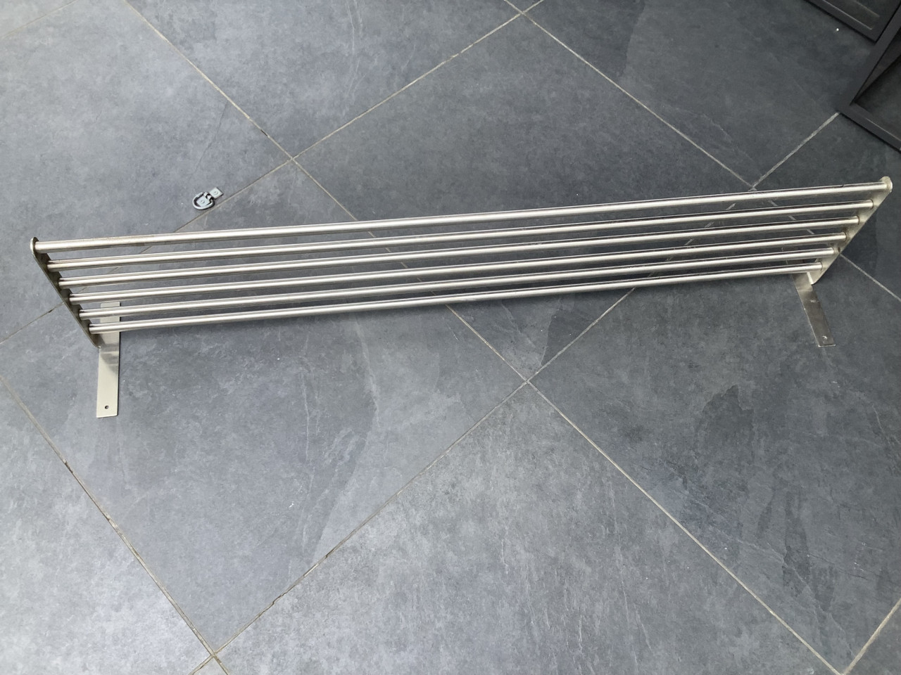 Pannenrek RVS voor in de keuken. Ca.120cm breed.