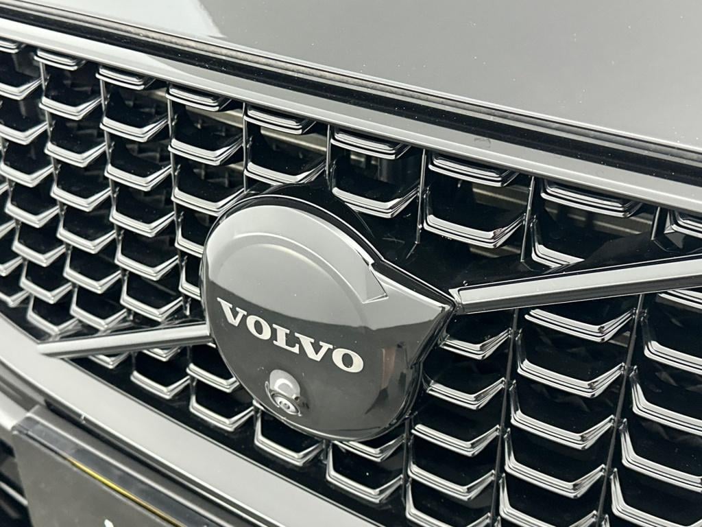 Volvo XC60 t6 398pk recharge ultra black edition| pano| 360camera| trekhaak