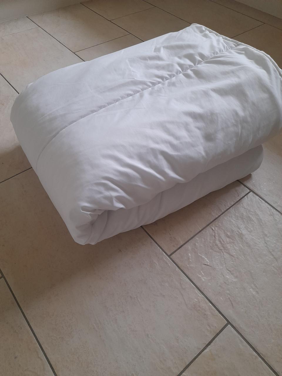 4 seizoenen 1 persoons dekbed 140 x 200 (in nette staat)