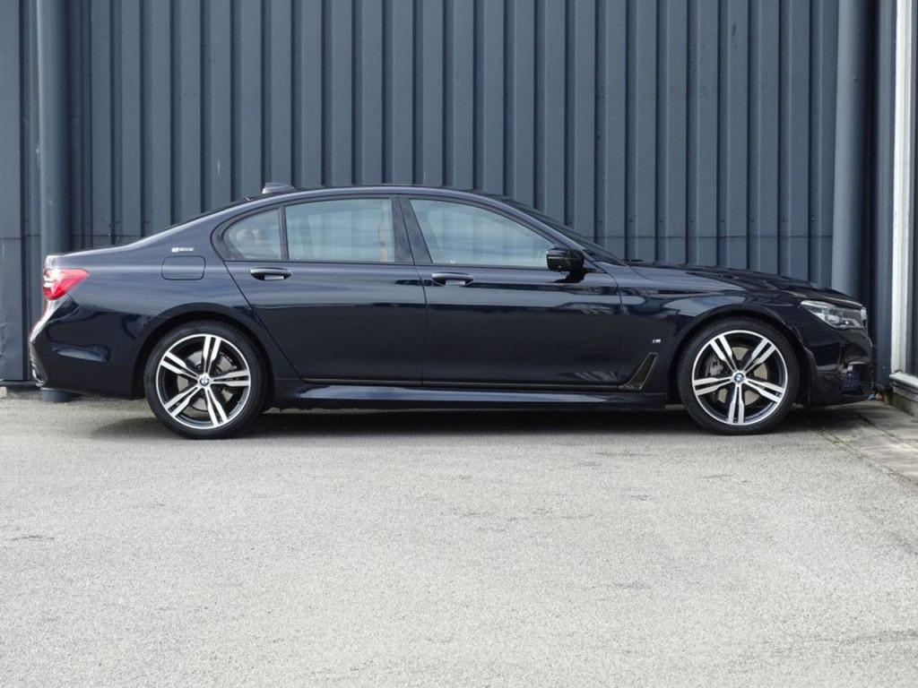 BMW 7 Serie 740e iperformance high executive m-sportpakket | driving assist