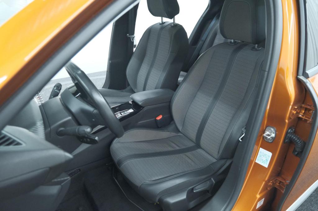 Peugeot E-2008 ev allure pack 50 kwh | 3 fase laadfunctie | parkeersensoren