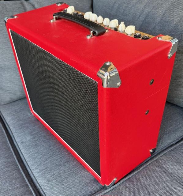De Rode gitaar versterker 60W