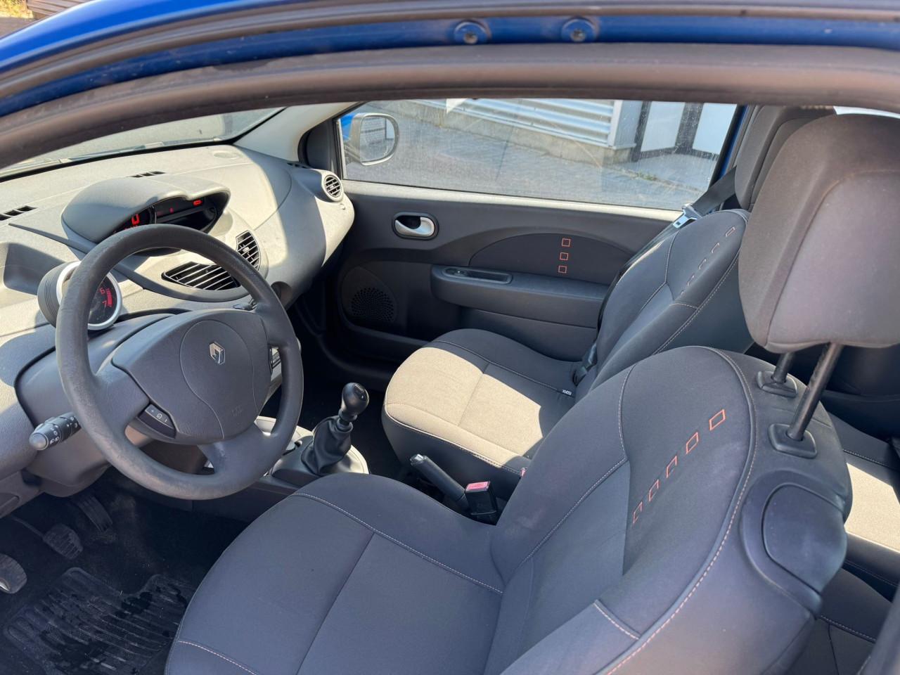 Renault clio bj 2011 2750 euro
