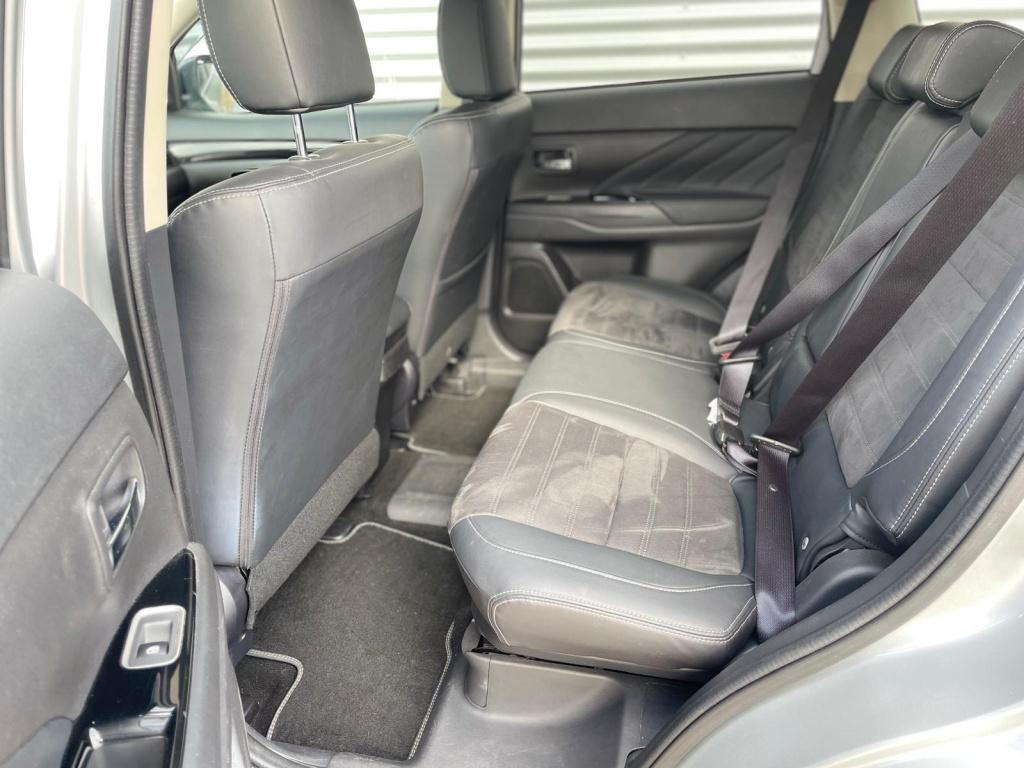 Mitsubishi Outlander 2.0 phev premium nieuwe accupakket met 30000km! soh 99
