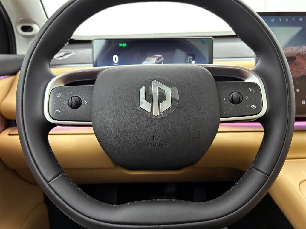 Leapmotor C10 design reev (hybrid) 28.4 kwh | interieur camel brown | stoel