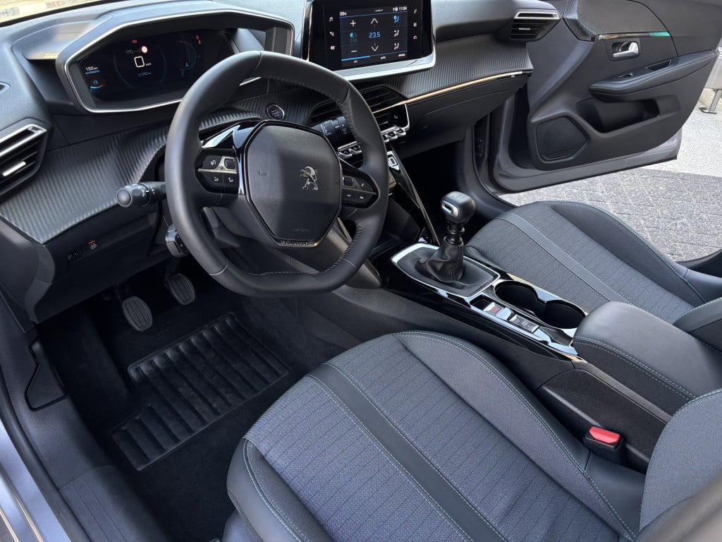 Peugeot 208 allure pack 1.2-100pk puretech