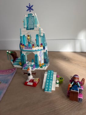 Lego Disney 41062:Elsa's fonkelende ijskasteel
