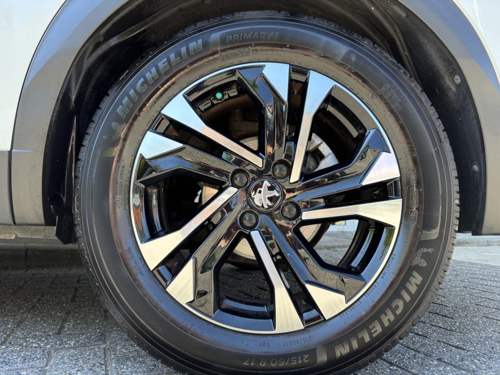 Peugeot 2008 automaat allure 1.2-130pk