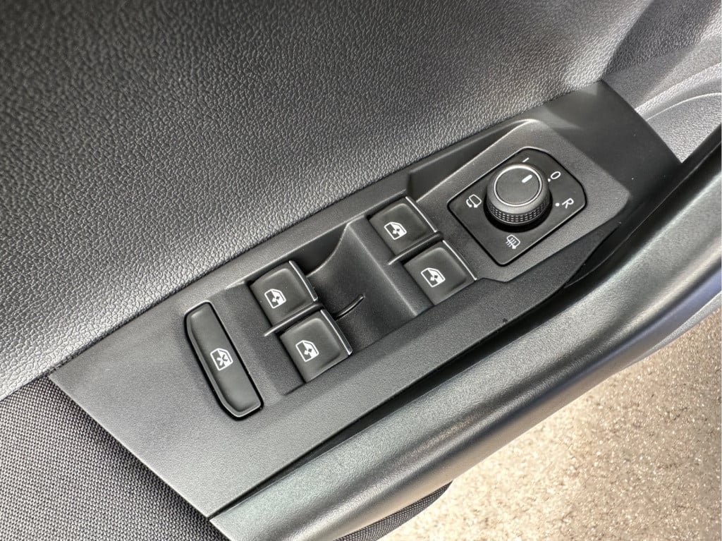 Volkswagen Taigo 1.5 tsi 150pk dsg r-line | led gril | adapt. cruise | carp