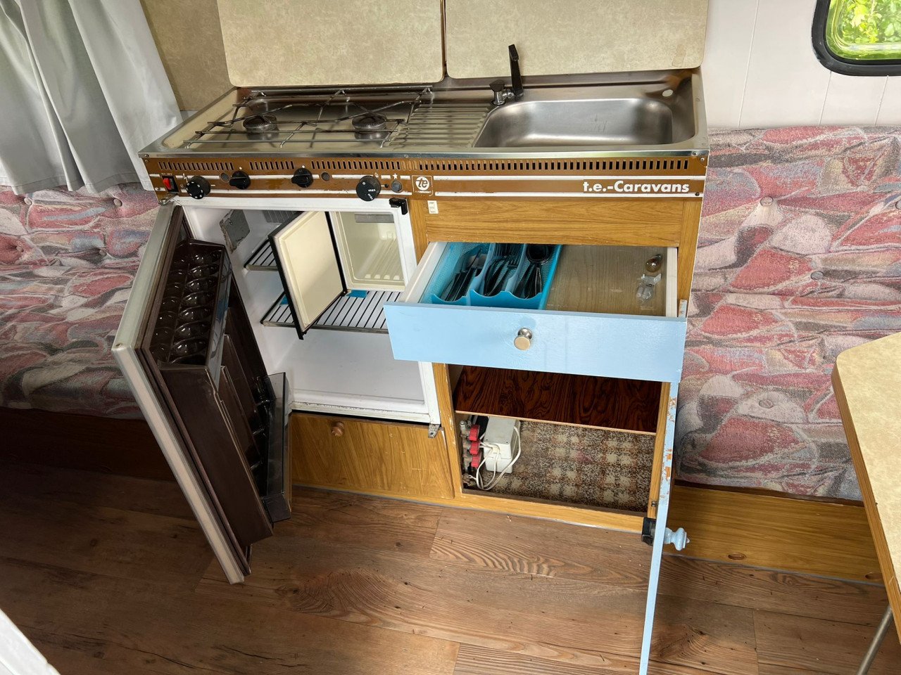 Retro King Caravan