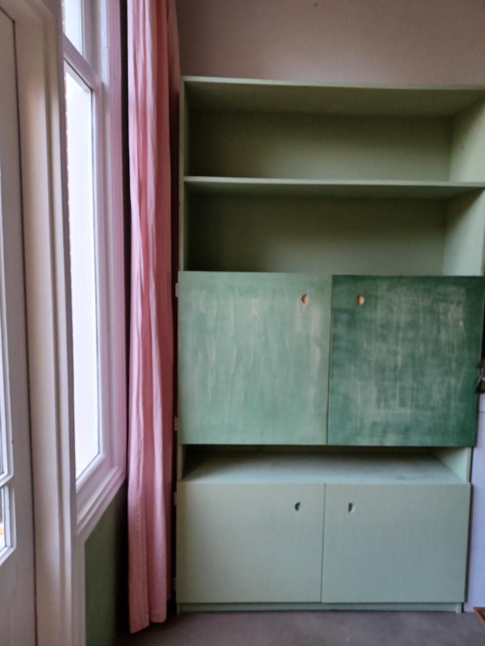 Handgemaakte wandkast