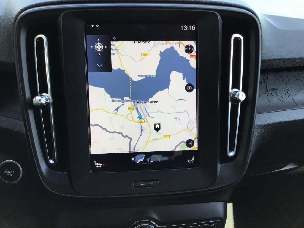 Volvo XC40 t4 190pk aut. momentum nieuwstaat i parkassist i navigatie i cru