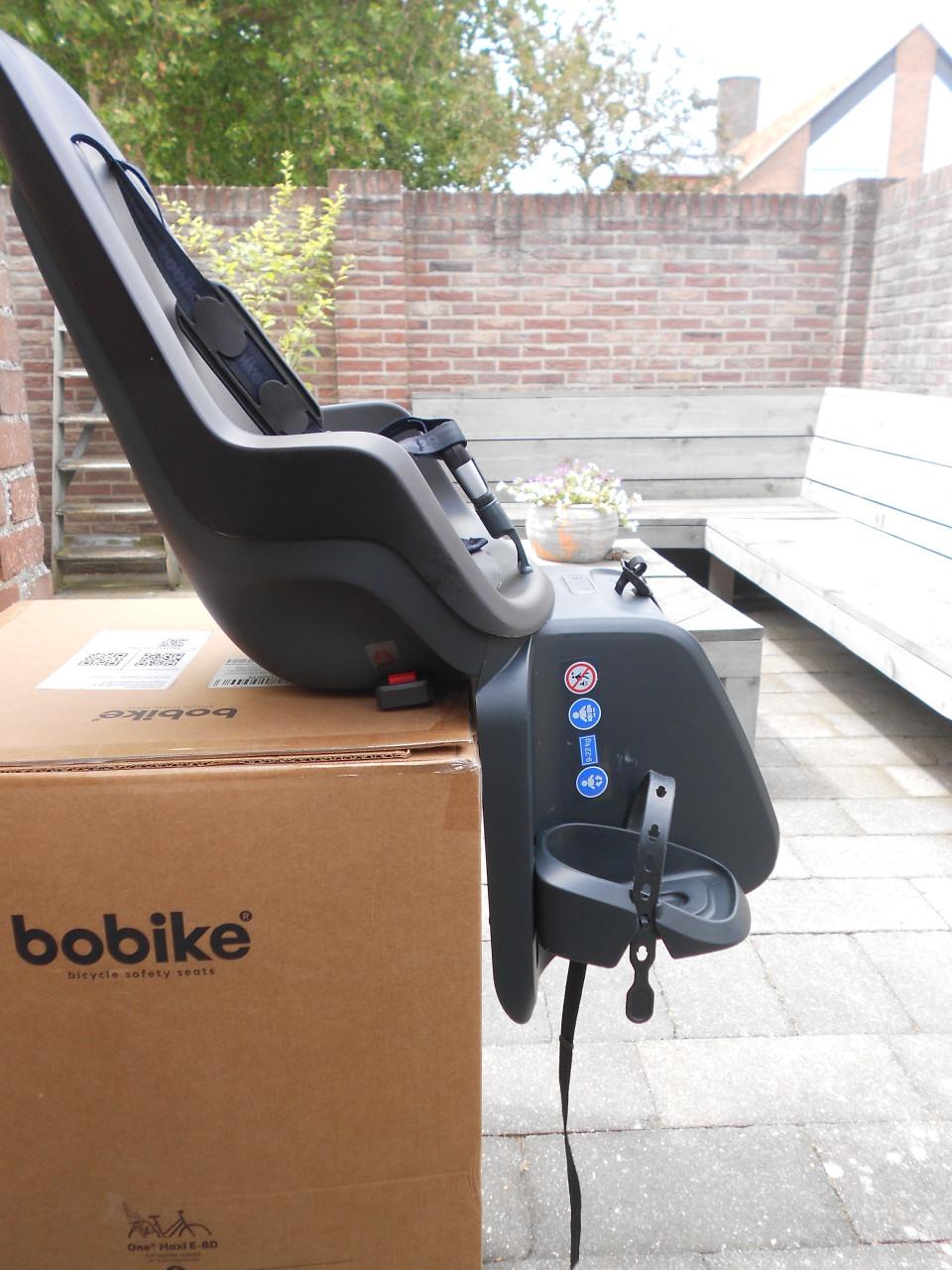 Bobike maxi one black fietszitje achter tot  22kg.