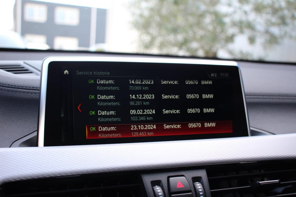 BMW X2 sdrive20i m-sport automaat. - led - elek kofferklep - headup - navi 
