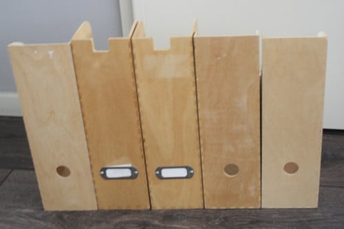 Set van 5 houten lectuurbakken van Ikea