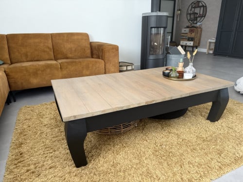 Mooie salon tafel