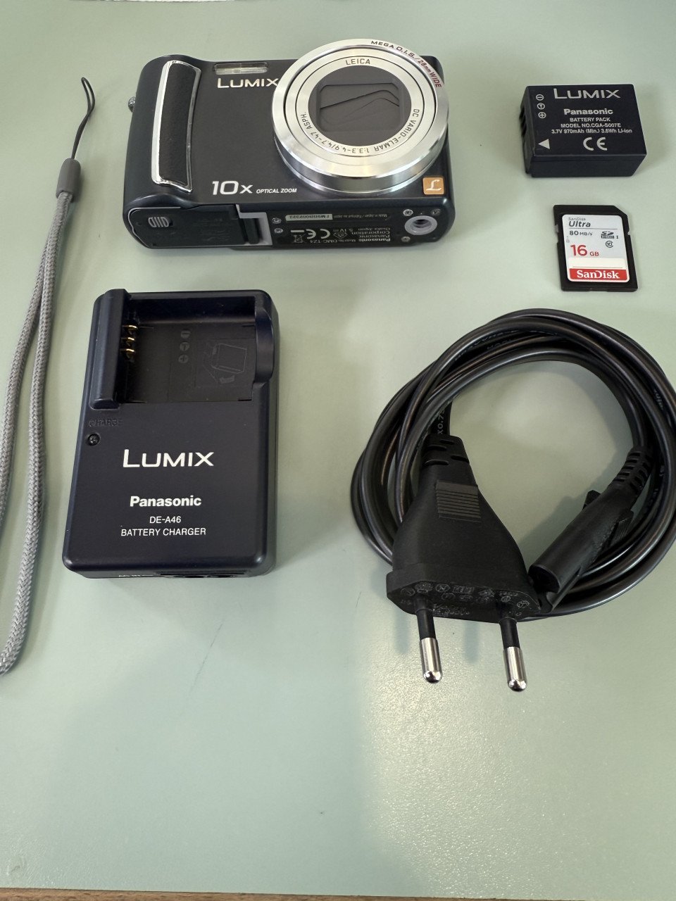 Panasonic Lumix DCM T24 digitale compact camera