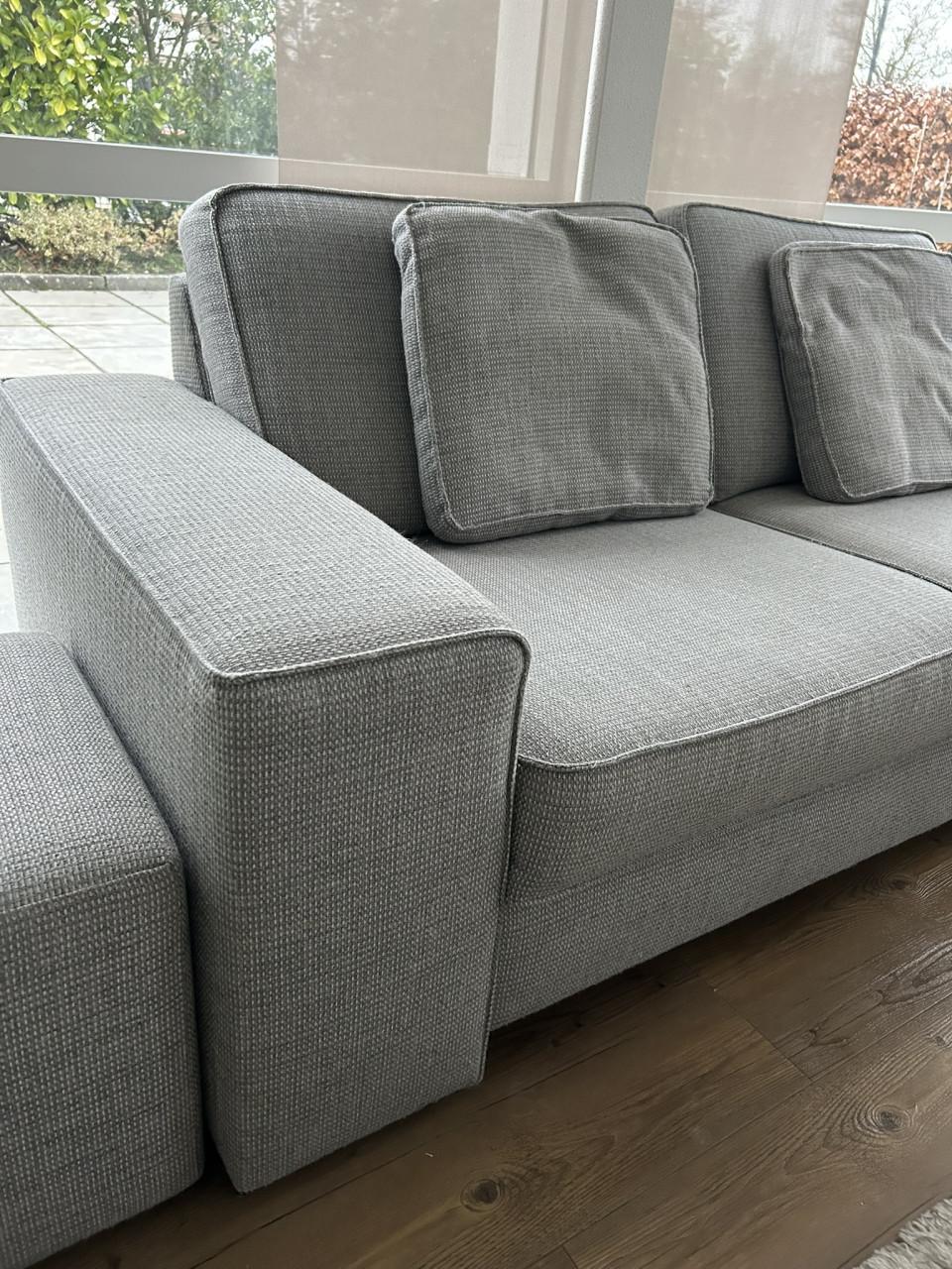 Bankstel 2 & 2,5 zit + poef evt. met bijpassende Stoelen