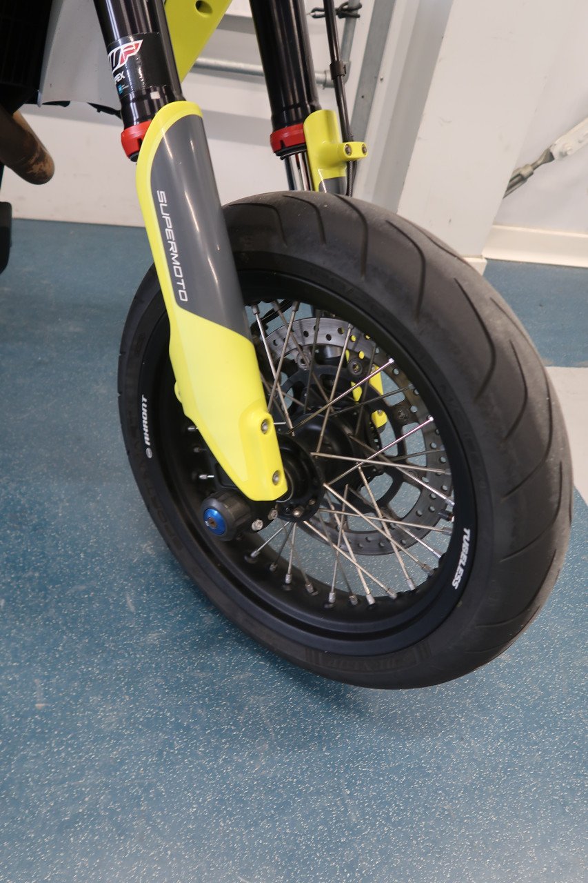 Husqvarna 701 Supermoto 2021 BTW motor