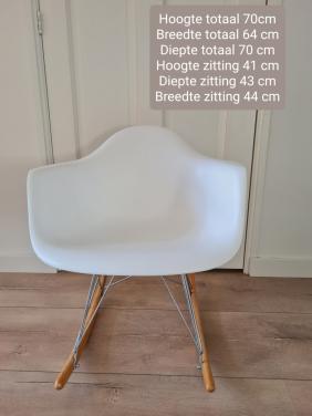 Eames schommelstoel replica