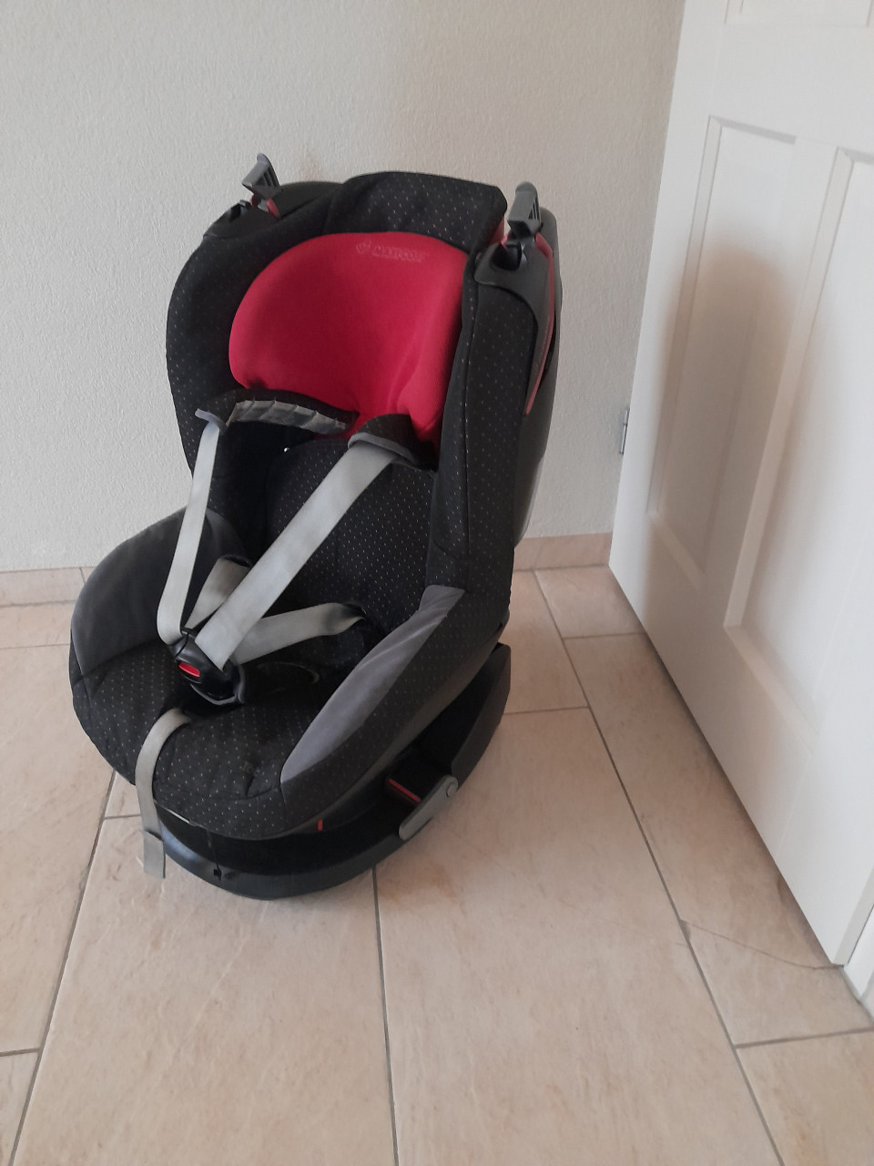 Maxi cosi Tobi (in goede staat ) 9 / 18 KG  Bekleding in schone staat!
