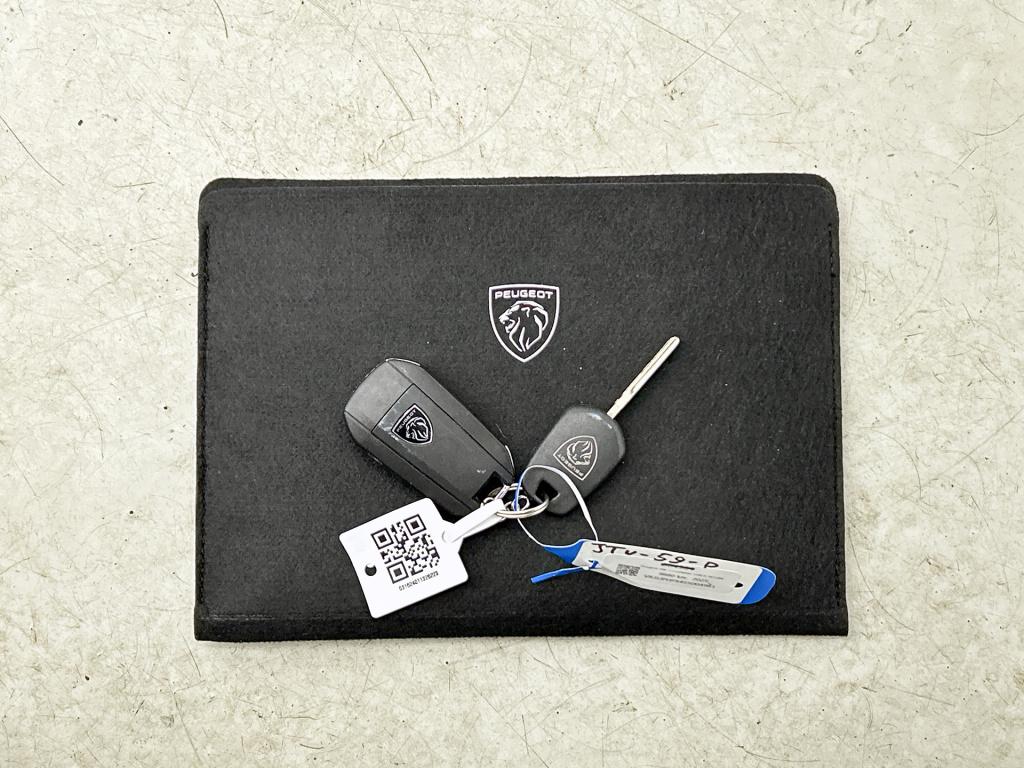 Peugeot 208 hybrid 110 pk automaat allure