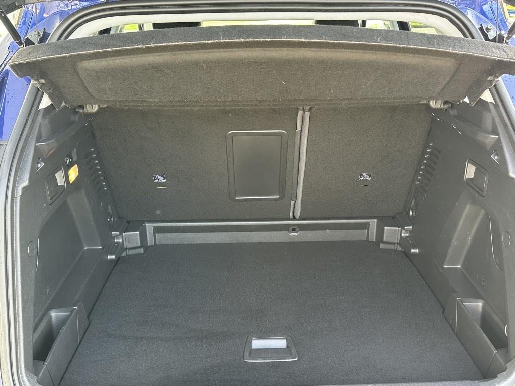 Peugeot 3008 1.2 puretech 130pk s&s blue lease executive