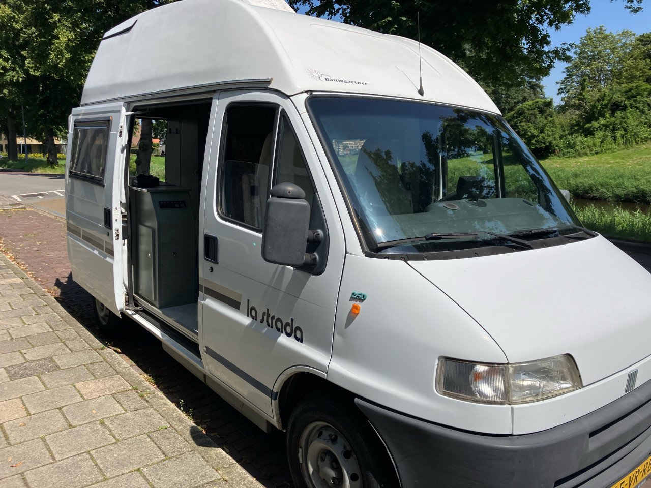 Fiat Ducato 2.5D La Strada 4 persoons buscamper