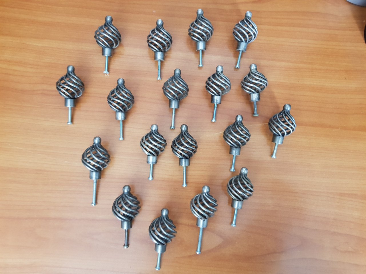 Gedraaide ijzeren kastknoppen 20 stuks voor 40 Euro
