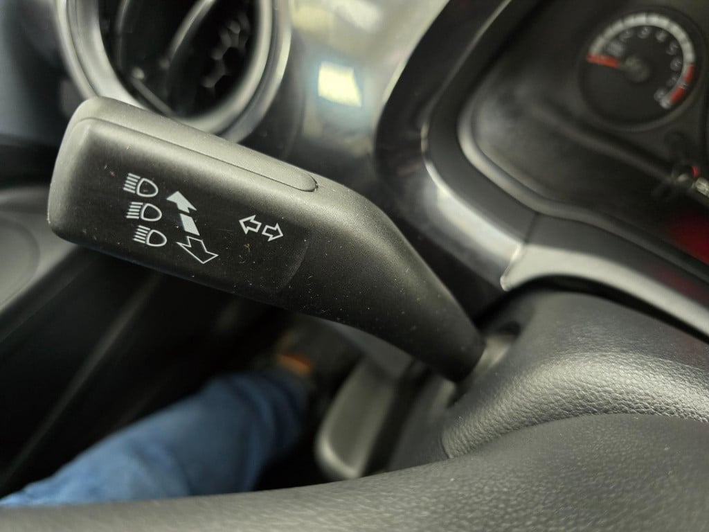 Volkswagen UP! occasion 1.0 up! sportieve look | tweedehands volkswagen up 