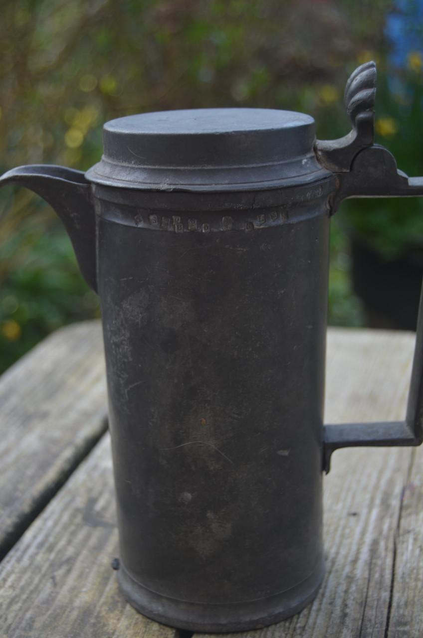 Tinnen klepkan / koffiepot gemerkt