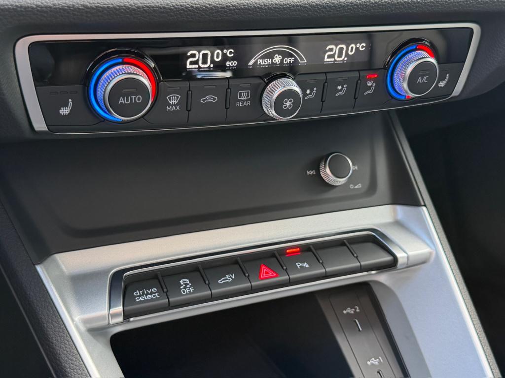 Audi Q3 45 tfsi e s-line | panoramadak | leder | sonos | carplay | led | ca